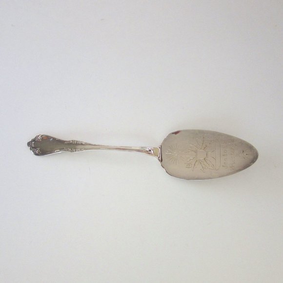 ONEIDA SILVERSMITHS Christmas holiday cake & pie serving piece-Seasons Greetings - Picture 3 of 7